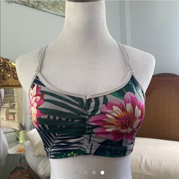 ☄️floral barley used sports bra🫒 - Picture 4 of 4